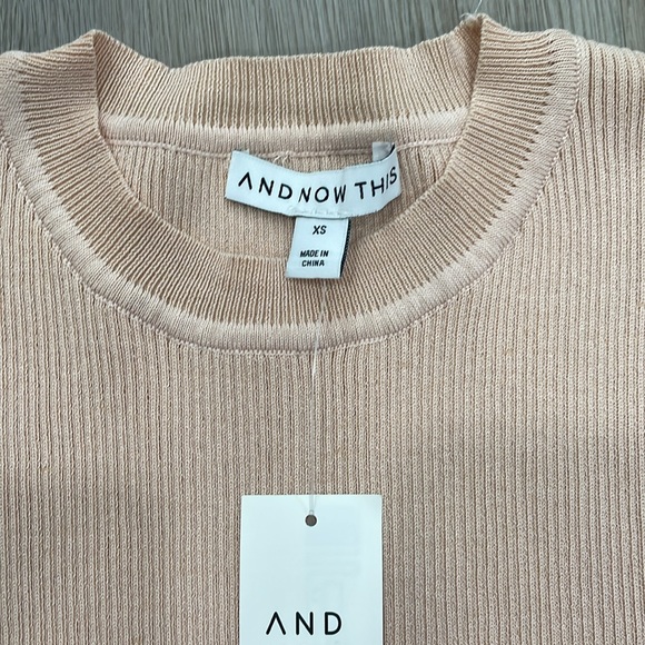 And now this top - Picture 2 of 3